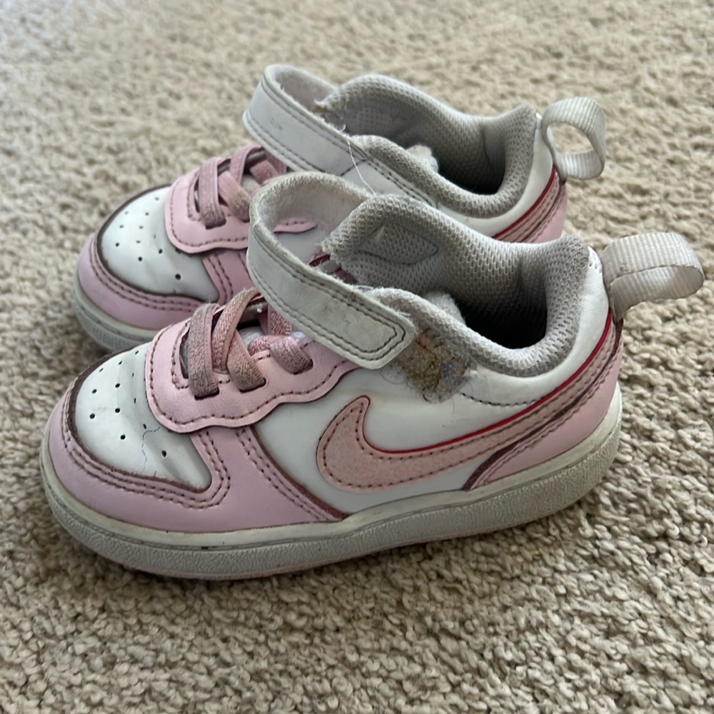 Pink and white Nike sneakers, size 6c